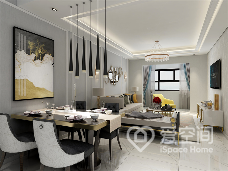 餐厅灯具造型的装饰效果发挥的淋漓精致，黑与白结合成一股典雅的韵味，增加了精致氛围。