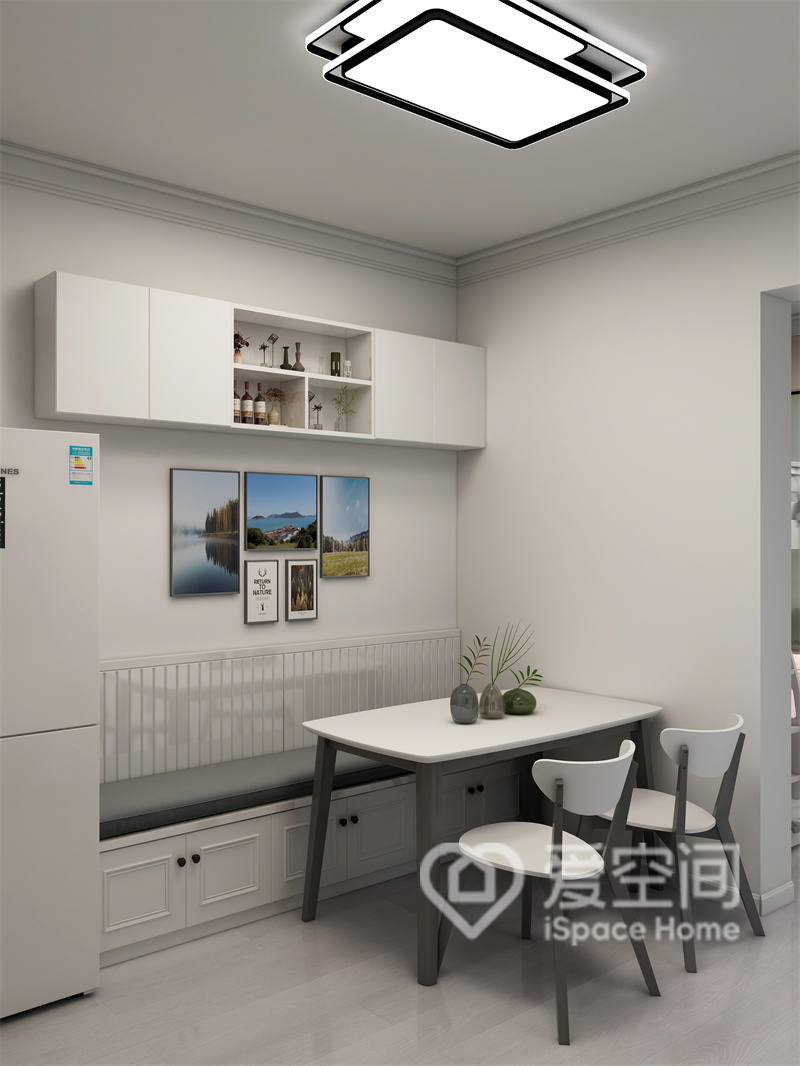 客餐一体设计，卡座底部增置了储物空间，搭配简约餐桌椅，这样的设计让房间看起来有高级感。