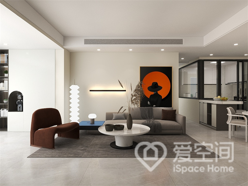 客厅无主灯设计，米白色背景墙轻松营造出一个温馨的家庭氛围，装饰画打破了整体的单调感。