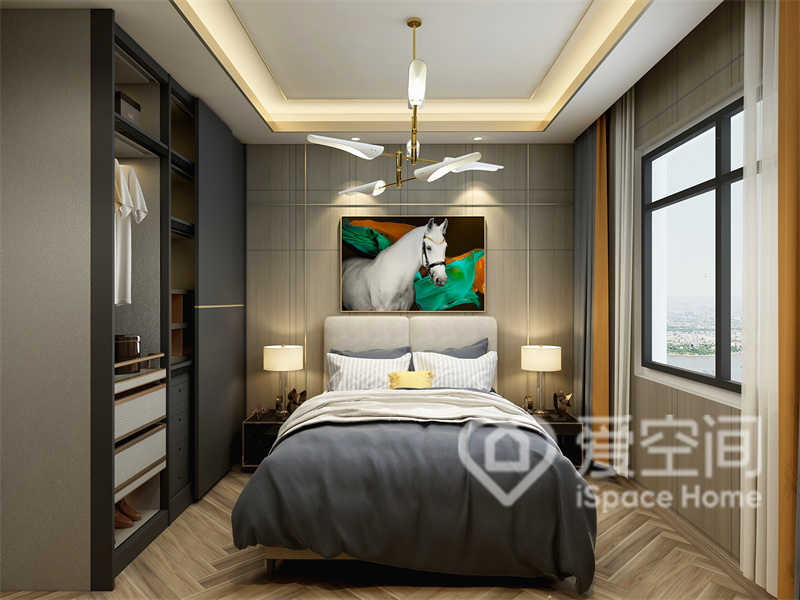 为了合理利用空间，衣柜做了隐形设计，间接给次卧增加了面积，装饰画与床品配色显得时尚且高级。
