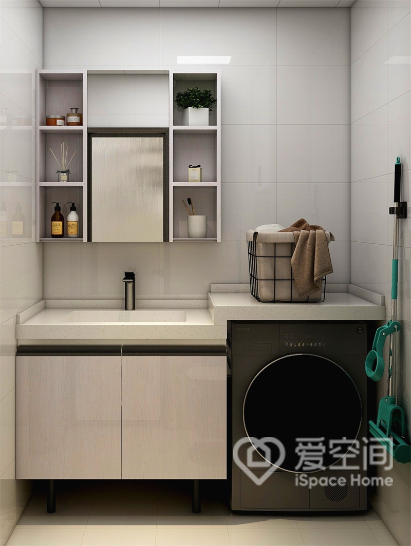 卫生间中穿插了几许时髦的家具，演绎出优雅干练的空间气质，洗衣机放置在此，便于排水。