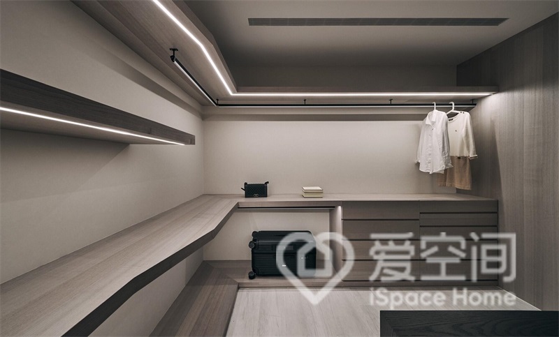 爱空间装饰装修公司衣帽间