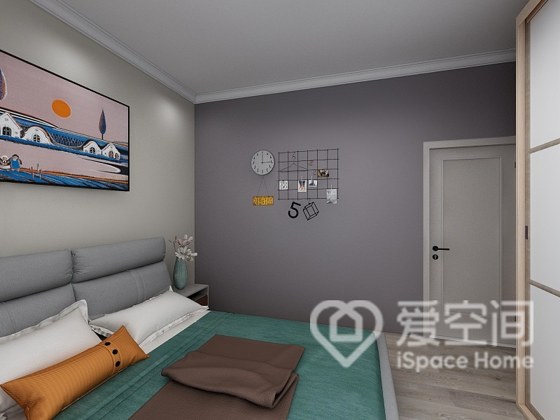 设计师在紧凑的次卧格局中，以色块的形式表达空间情绪，家具及软装装饰呈现出高品质的生活追求。