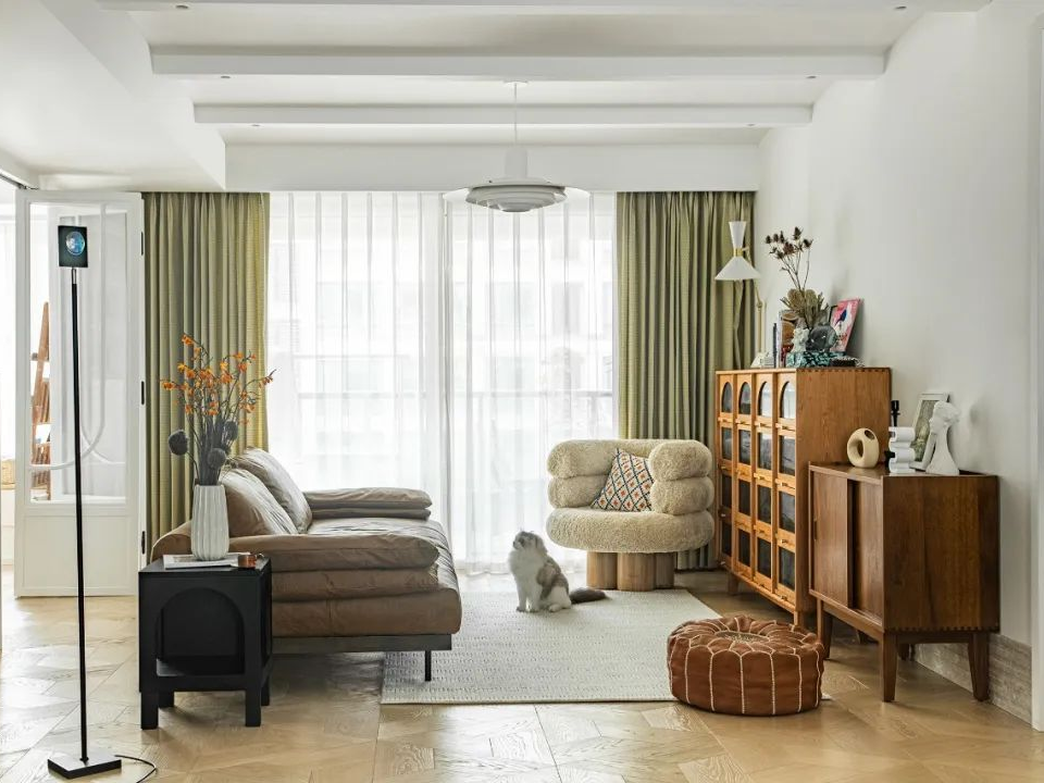 轻奢家具+古典线条+纯白硬装,微微法式很倾城~ 轻奢家具+古典线条+纯白硬装,微微法式很倾城~